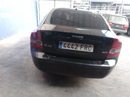 Vehiculo en el desguace: VOLVO S40 II (544) 2.0 D