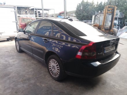 Vehiculo en el desguace: VOLVO S40 II (544) 2.0 D