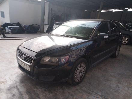 Vehiculo en el desguace: VOLVO S40 II (544) 2.0 D