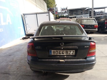 Vehiculo en el desguace: OPEL ASTRA G Sedán (T98) 2.2 DTI (F69)