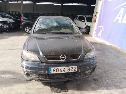 Vehiculo en el desguace: OPEL ASTRA G Sedán (T98) 2.2 DTI (F69)