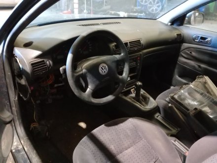 Vehiculo en el desguace: VOLKSWAGEN PASSAT B5 (3B2) 1.9 TDI