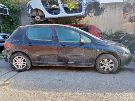 Vehiculo en el desguace: PEUGEOT 307 (3A/C) 2.0 HDi 90