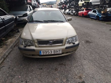 Vehiculo en el desguace: VOLVO S40 I (644) 1.9 DI