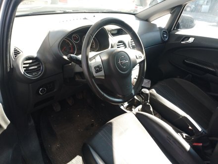 Vehiculo en el desguace: OPEL CORSA D (S07) 1.3 CDTI (L08, L68)