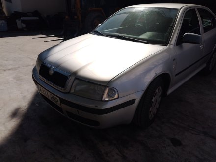 Vehiculo en el desguace: SKODA OCTAVIA I (1U2) 1.9 TDI