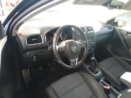 Vehiculo en el desguace: VOLKSWAGEN GOLF VI (5K1) 2.0 TDI