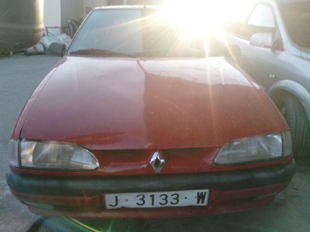 Vehiculo en el desguace: RENAULT 19 II (B/C53_) 1.9 D (B/C53J)