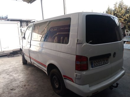 Vehiculo en el desguace: VOLKSWAGEN TRANSPORTER T5 Furgoneta (7HA, 7HH, 7EA, 7EH) 1.9 TDI