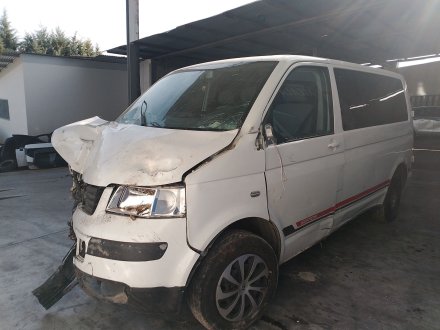 Vehiculo en el desguace: VOLKSWAGEN TRANSPORTER T5 Furgoneta (7HA, 7HH, 7EA, 7EH) 1.9 TDI