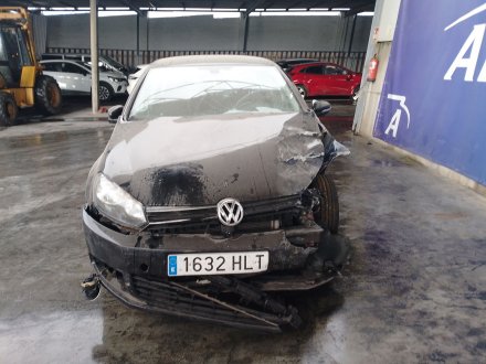 Vehiculo en el desguace: VOLKSWAGEN GOLF VI (5K1) 1.6 TDI