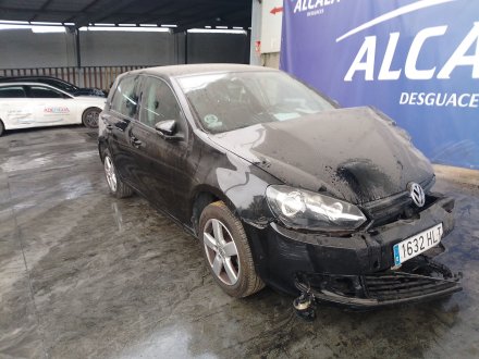 Vehiculo en el desguace: VOLKSWAGEN GOLF VI (5K1) 1.6 TDI