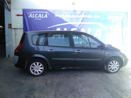 Vehiculo en el desguace: RENAULT SCENIC II 1.5 dCi Diesel