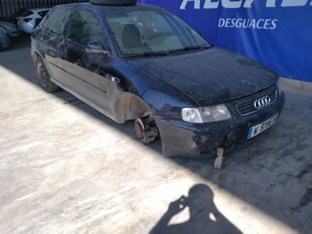 Vehiculo en el desguace: AUDI A3 (8L) 1.9 TDI Ambiente