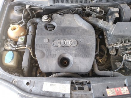 Vehiculo en el desguace: AUDI A3 (8L) 1.9 TDI Ambiente