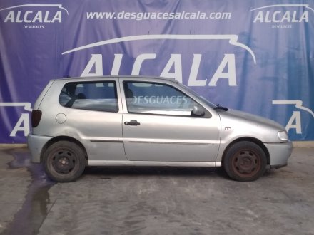 Vehiculo en el desguace: VOLKSWAGEN POLO BERLINA (6N1) Básico