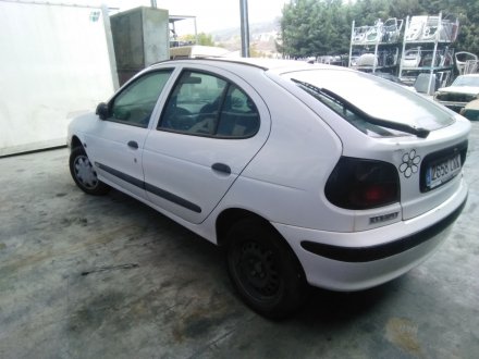 Vehiculo en el desguace: RENAULT MEGANE I CLASSIC (LA0) 1.9 Diesel