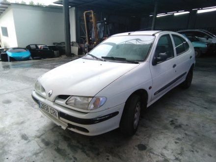 Vehiculo en el desguace: RENAULT MEGANE I CLASSIC (LA0) 1.9 Diesel