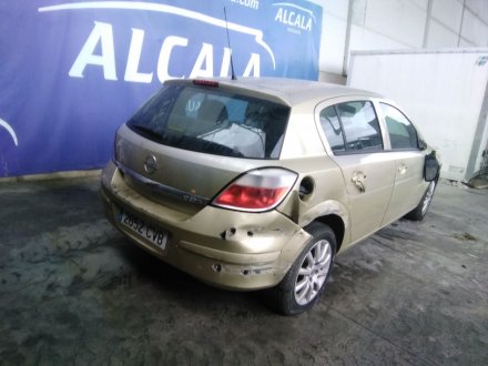 Vehiculo en el desguace: OPEL ASTRA H BERLINA 1.7 16V CDTI