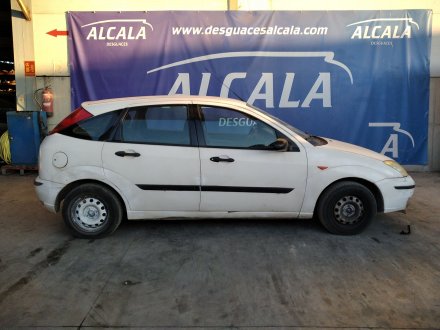 Vehiculo en el desguace: FORD Focus Berlina (CAK) Ambiente