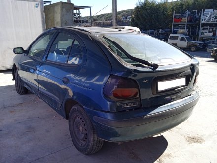 Vehiculo en el desguace: RENAULT MEGANE I CLASSIC (LA0) 1.9 D RN