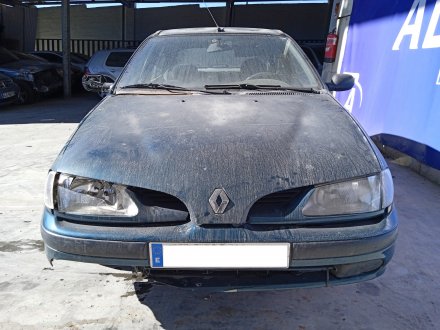 Vehiculo en el desguace: RENAULT MEGANE I CLASSIC (LA0) 1.9 D RN