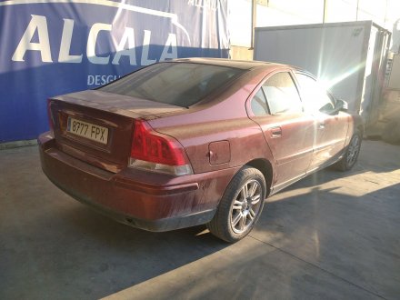 Vehiculo en el desguace: VOLVO S60 BERLINA 2.4 D Kinetic (93kW)