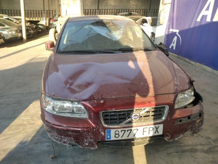 Vehiculo en el desguace: VOLVO S60 BERLINA 2.4 D Kinetic (93kW)