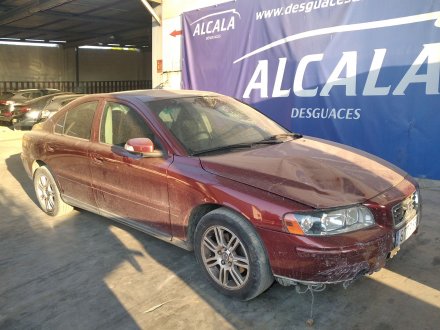 Vehiculo en el desguace: VOLVO S60 BERLINA 2.4 D Kinetic (93kW)