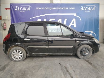 Vehiculo en el desguace: RENAULT SCENIC II i- Music