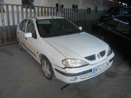 Vehiculo en el desguace: RENAULT MEGANE I CLASSIC (LA0) 1.9 dTi Alize