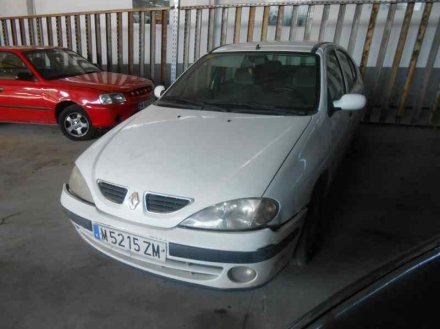 Vehiculo en el desguace: RENAULT MEGANE I CLASSIC (LA0) 1.9 dTi Alize