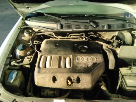 Vehiculo en el desguace: AUDI A3 (8L) 1.8 Ambiente