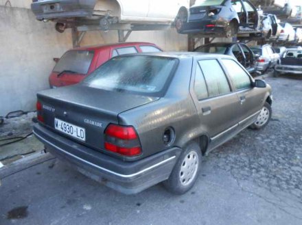 Vehiculo en el desguace: RENAULT 19 853705