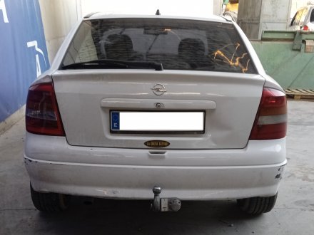 Vehiculo en el desguace: OPEL ASTRA G BERLINA Club