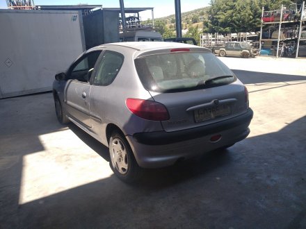 Vehiculo en el desguace: PEUGEOT 206 BERLINA XR