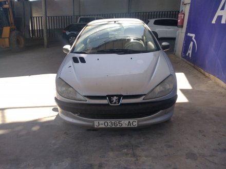 Vehiculo en el desguace: PEUGEOT 206 BERLINA XR