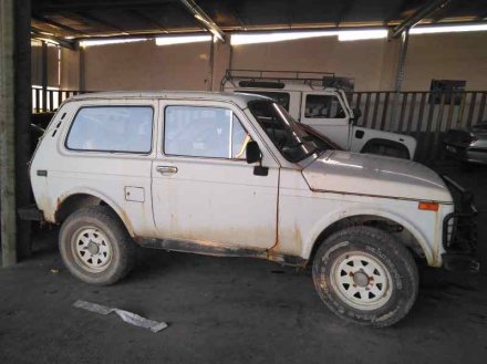 Vehiculo en el desguace: LADA NIVA ( 2121 / 21213 / 21214 / 21215 ) *