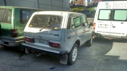 Vehiculo en el desguace: LADA NIVA ( 2121 / 21213 / 21214 / 21215 ) *