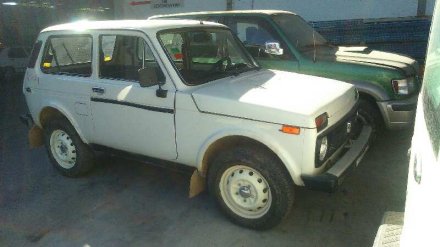 Vehiculo en el desguace: LADA NIVA ( 2121 / 21213 / 21214 / 21215 ) *