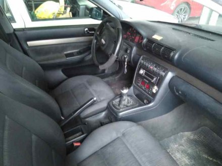 Vehiculo en el desguace: AUDI A4 BERLINA (B5) 2.5 TDI