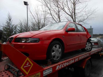 Vehiculo en el desguace: SEAT LEON (1M1) Signo