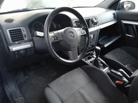 Vehiculo en el desguace: OPEL VECTRA C BERLINA Cosmo