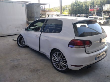 Vehiculo en el desguace: VOLKSWAGEN GOLF VI (5K1) GTD