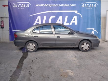 Vehiculo en el desguace: RENAULT MEGANE I FASE 2 BERLINA (BA0) 1.4 16V Privilege