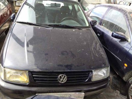 Vehiculo en el desguace: VOLKSWAGEN POLO BERLINA (6N1) Básico