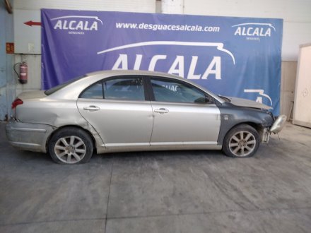 Vehiculo en el desguace: TOYOTA AVENSIS WAGON (T25) 2.0 D-CAT