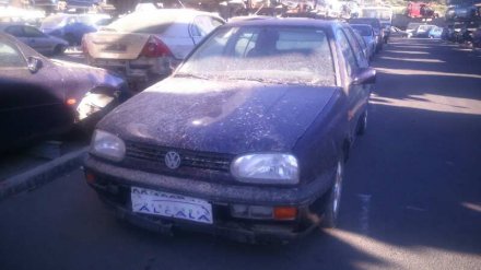 Vehiculo en el desguace: VOLKSWAGEN GOLF III BERLINA (1H1) GL