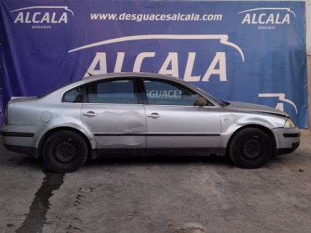 Vehiculo en el desguace: VOLKSWAGEN PASSAT BERLINA (3B3) Advance