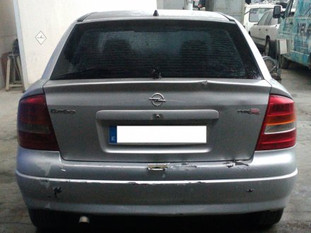 Vehiculo en el desguace: OPEL ASTRA G BERLINA Club